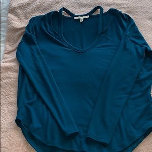 Express shoulder tee